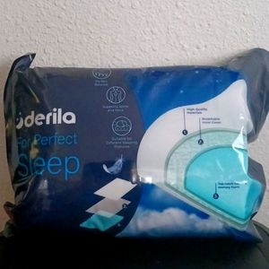 Derila Ergonomic Contoured Memory Foam Pillow